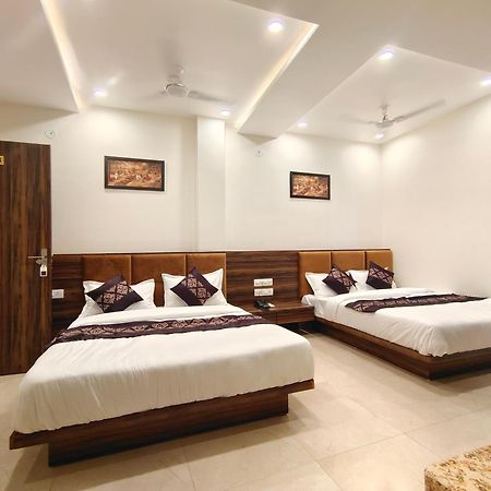 Hotel Vrinda Inn Udaipur Exterior photo