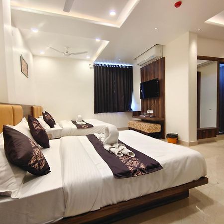 Hotel Vrinda Inn Udaipur Exterior photo