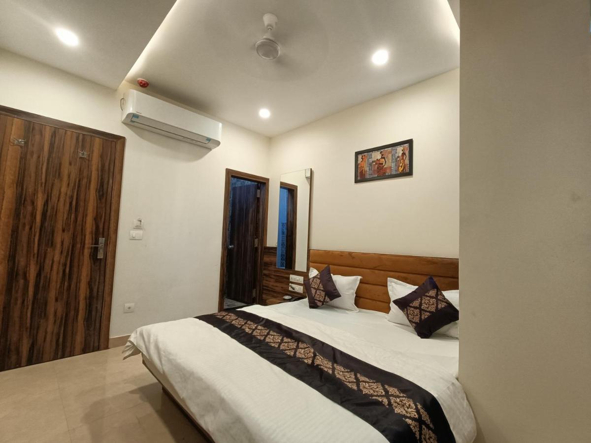 Hotel Vrinda Inn Udaipur Exterior photo