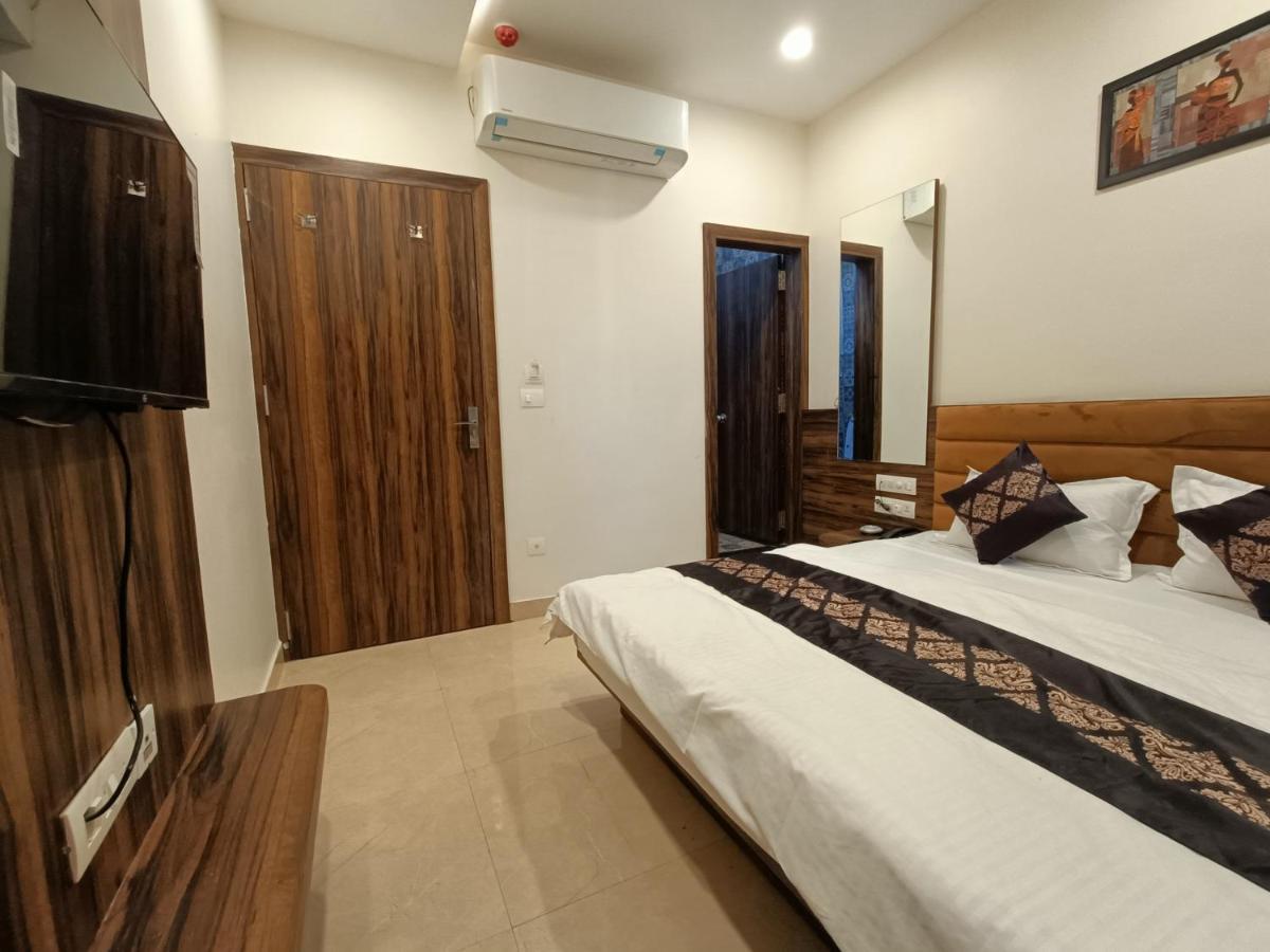 Hotel Vrinda Inn Udaipur Exterior photo