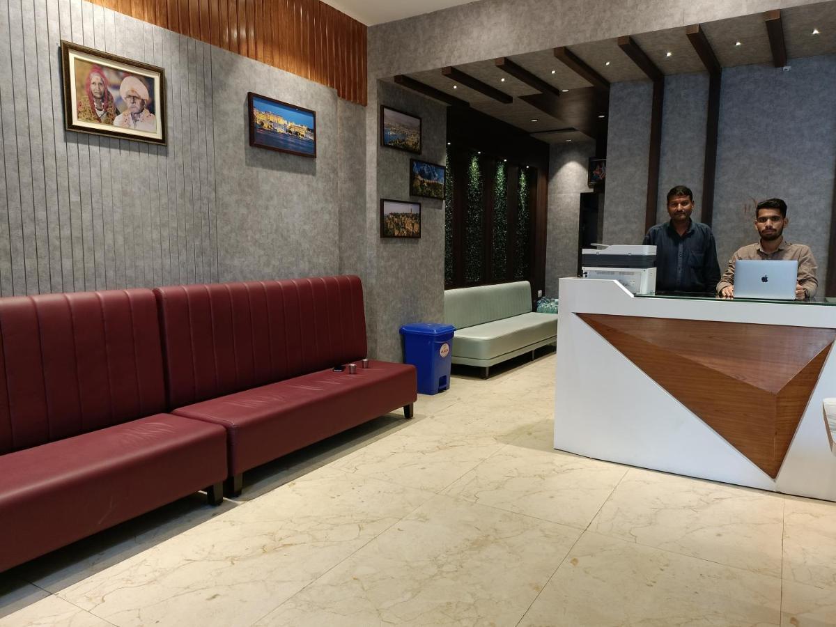 Hotel Vrinda Inn Udaipur Exterior photo