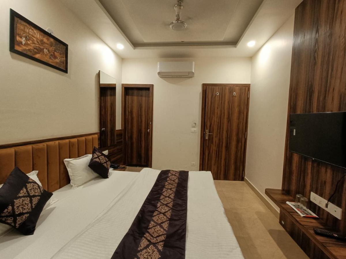 Hotel Vrinda Inn Udaipur Exterior photo