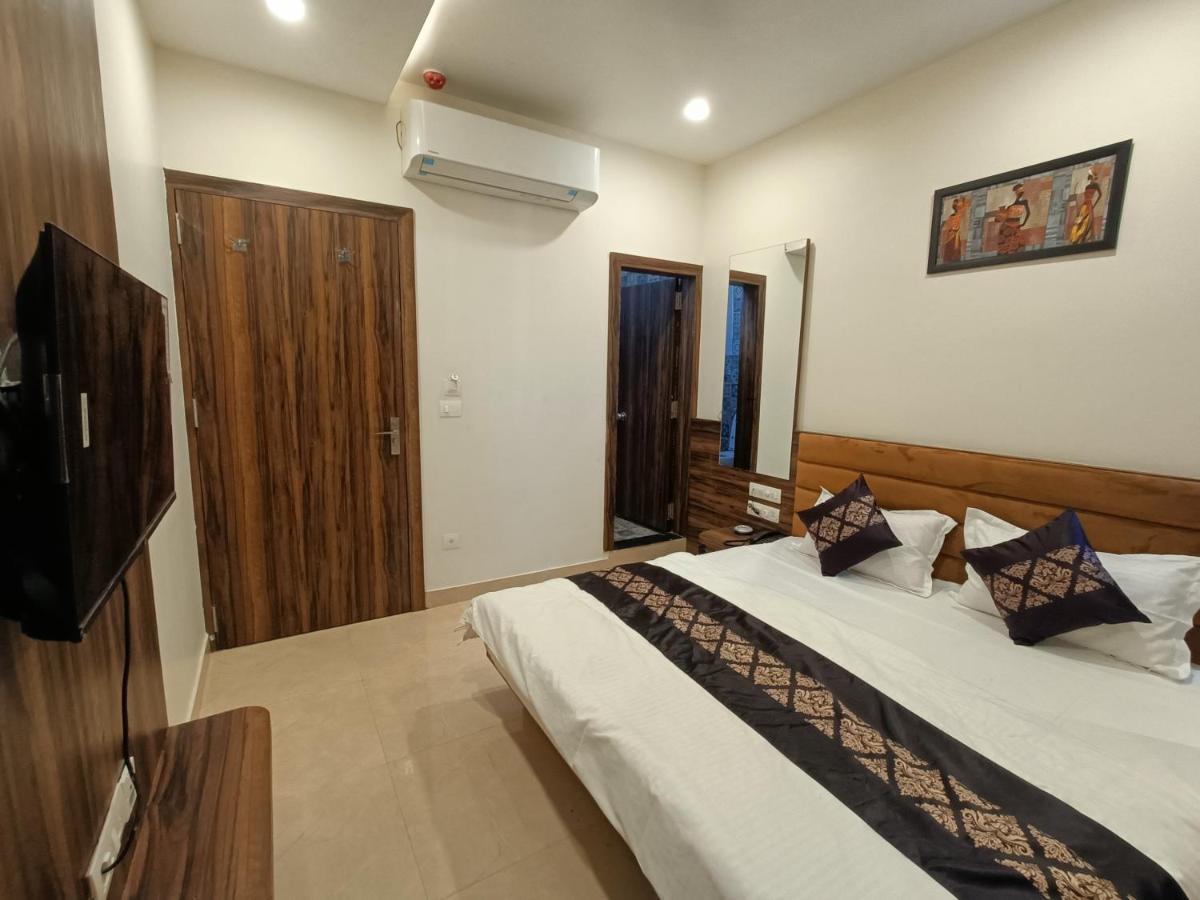 Hotel Vrinda Inn Udaipur Exterior photo