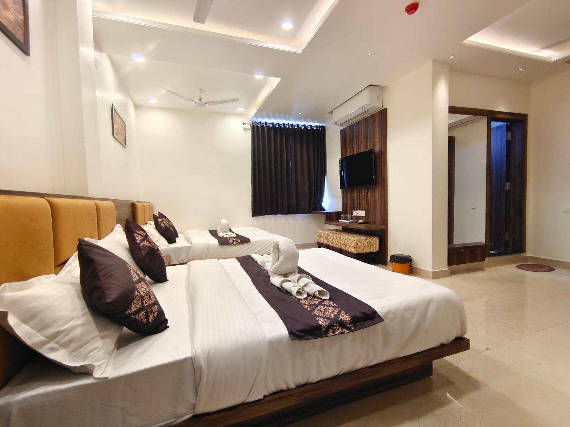 Hotel Vrinda Inn Udaipur Exterior photo